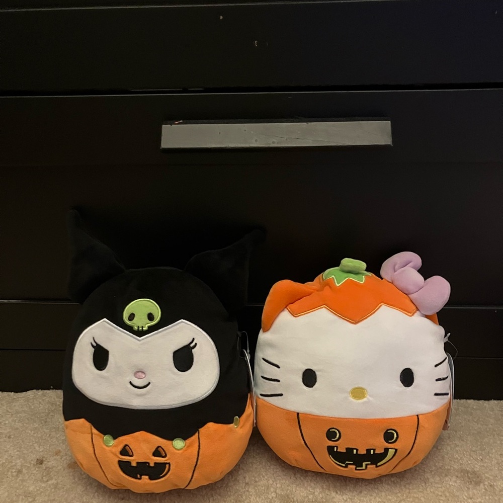 Set of two Halloween Hello Kitty squishmallows